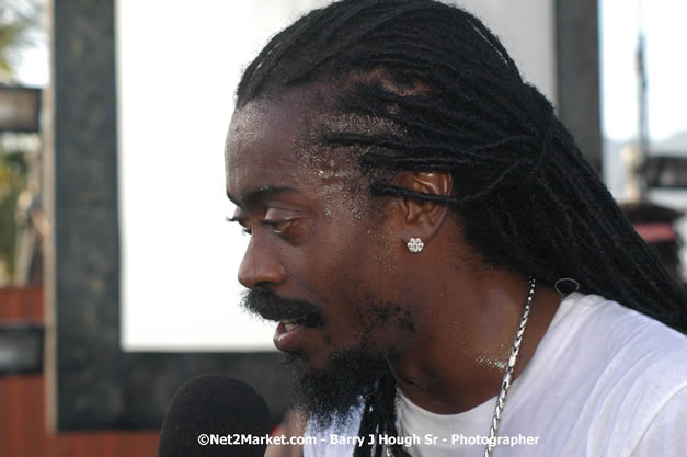 Beenie Man - Explosion - Red Stripe Reggae Sumfest 2007 - Thursday, July 19, 2007 - Red Stripe Reggae Sumfest 2007 at Catherine Hall, Montego Bay, St James, Jamaica W.I. - Negril Travel Guide, Negril Jamaica WI - http://www.negriltravelguide.com - info@negriltravelguide.com...!