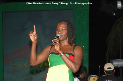 Mackie Conscious - Red Stripe Reggae Sumfest 2007 - Zenith - Saturday, July 21, 2007 - Catherine Hall, Montego Bay, St James, Jamaica W.I. - Negril Travel Guide, Negril Jamaica WI - http://www.negriltravelguide.com - info@negriltravelguide.com...!