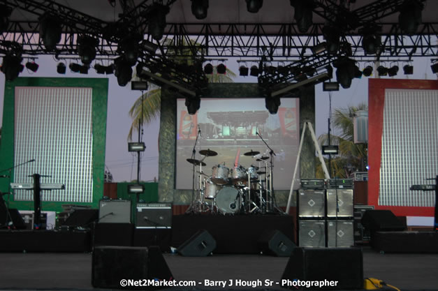 Venue Pre Explosion - Thursday, July 19, 2007 - Red Stripe Reggae Sumfest at Catherine Hall, Montego Bay, St Jamaica, Jamaica W.I. - Negril Travel Guide.com, Negril Jamaica WI - http://www.negriltravelguide.com - info@negriltravelguide.com...!