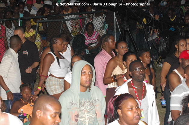 Wayne Marshall - Explosion - Red Stripe Reggae Sumfest 2007 - Thursday, July 19, 2007 - Red Stripe Reggae Sumfest 2007 at Catherine Hall, Montego Bay, St James, Jamaica W.I. - Negril Travel Guide, Negril Jamaica WI - http://www.negriltravelguide.com - info@negriltravelguide.com...!