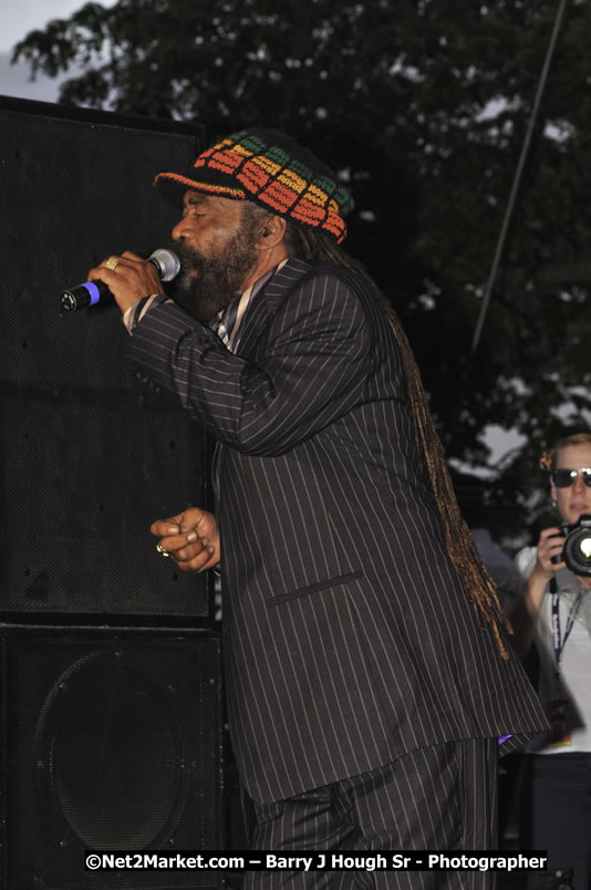 John Holt @ Red Stripe Reggae Sumfest 2008 International Night 2, Catherine Hall, Montego Bay - Saturday, July 19, 2008 - Reggae Sumfest 2008 July 13 - July 19, 2008 - Photographs by Net2Market.com - Barry J. Hough Sr. Photojournalist/Photograper - Photographs taken with a Nikon D300 - Negril Travel Guide, Negril Jamaica WI - http://www.negriltravelguide.com - info@negriltravelguide.com...!