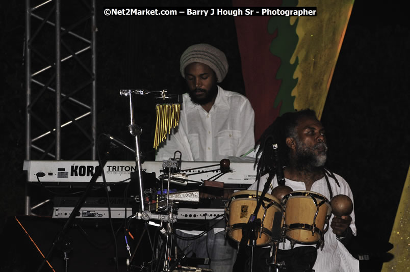 Tarrus Riley @ Red Stripe Reggae Sumfest 2008 International Night 2, Catherine Hall, Montego Bay - Saturday, July 19, 2008 - Reggae Sumfest 2008 July 13 - July 19, 2008 - Photographs by Net2Market.com - Barry J. Hough Sr. Photojournalist/Photograper - Photographs taken with a Nikon D300 - Negril Travel Guide, Negril Jamaica WI - http://www.negriltravelguide.com - info@negriltravelguide.com...!