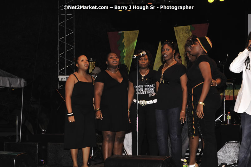 Tarrus Riley @ Red Stripe Reggae Sumfest 2008 International Night 2, Catherine Hall, Montego Bay - Saturday, July 19, 2008 - Reggae Sumfest 2008 July 13 - July 19, 2008 - Photographs by Net2Market.com - Barry J. Hough Sr. Photojournalist/Photograper - Photographs taken with a Nikon D300 - Negril Travel Guide, Negril Jamaica WI - http://www.negriltravelguide.com - info@negriltravelguide.com...!