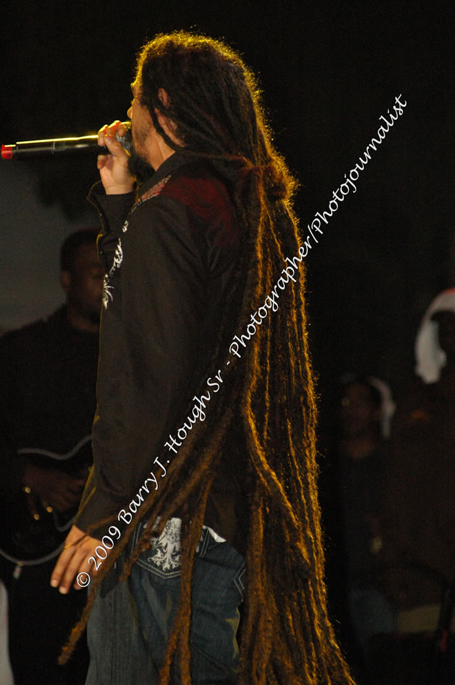 Damian 'Jr. Gong' Marley & NAS @ Reggae Sumfest 2009 - International Night 2 - Reggae Sumfest 2009,Catherine Hall, Montego Bay, St. James, Jamaica W.I. - Saturday, July 25, 2009 - Reggae Sumfest 2009, July 19 - 25, 2009 - Photographs by Net2Market.com - Barry J. Hough Sr. Photojournalist/Photograper - Photographs taken with a Nikon D70, D100, or D300 - Negril Travel Guide, Negril Jamaica WI - http://www.negriltravelguide.com - info@negriltravelguide.com...!