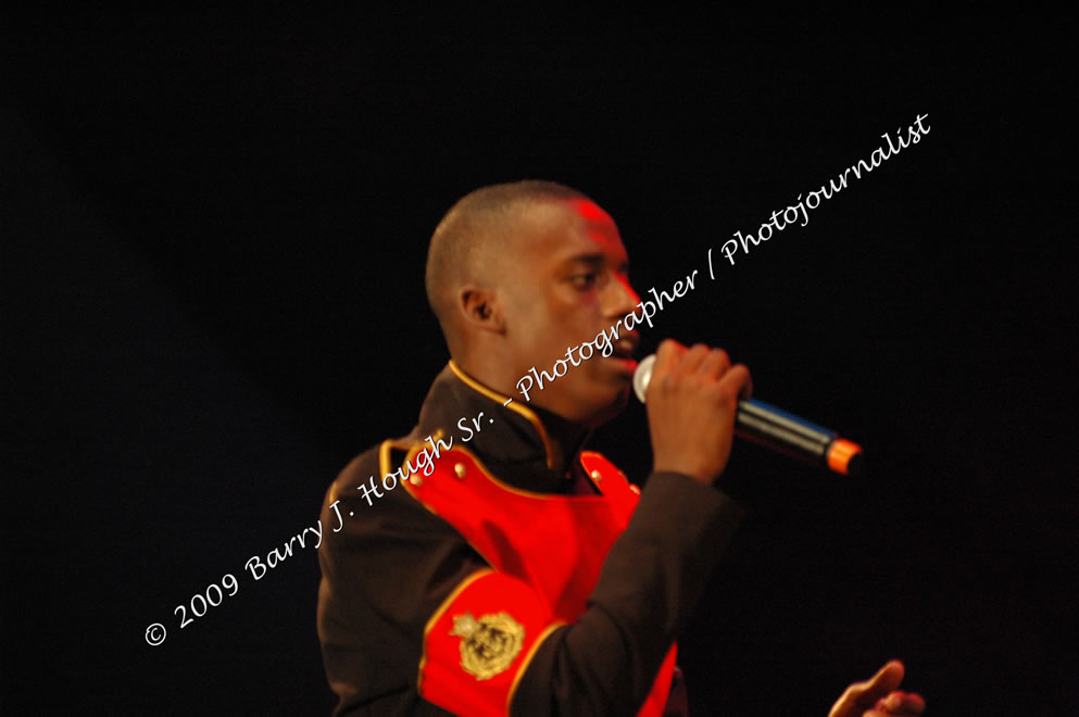 Romain Virgo  @ Reggae Sumfest 2009 - International Night 2 - Reggae Sumfest 2009,Catherine Hall, Montego Bay, St. James, Jamaica W.I. - Saturday, July 25, 2009 - Reggae Sumfest 2009, July 19 - 25, 2009 - Photographs by Net2Market.com - Barry J. Hough Sr. Photojournalist/Photograper - Photographs taken with a Nikon D70, D100, or D300 - Negril Travel Guide, Negril Jamaica WI - http://www.negriltravelguide.com - info@negriltravelguide.com...!