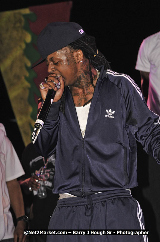 Lil Wayne @ Reggae Sumfest 2008 International Night 2, Catherine Hall, Montego Bay - Saturday, July 19, 2008 - Reggae Sumfest 2008 July 13 - July 19, 2008 - Photographs by Net2Market.com - Barry J. Hough Sr. Photojournalist/Photograper - Photographs taken with a Nikon D300 - Negril Travel Guide, Negril Jamaica WI - http://www.negriltravelguide.com - info@negriltravelguide.com...!