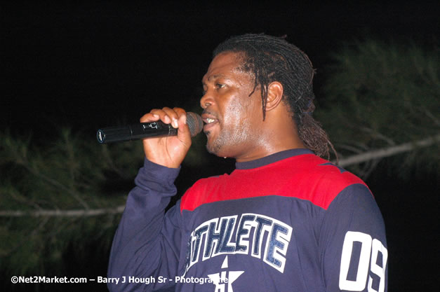 Tarrus Riley, Jimmy Riley, and Dwayne Stephensen - Money Cologne Promotions in association with "British Link Up" presents Summer Jam featuring She's Royal Tarrus Riley & Jimmy Riley - Plus Ras Slick, Sham Dawg, and Whiskey Bagio @ Roots Bamboo, Norman Manley Boulevard, Negril, Jamaica W.I. - Backed up Dean Fraser & The Hurricanne Band - MC Barry G and Rev. BB - July 25, 2007 - Negril Travel Guide.com, Negril Jamaica WI - http://www.negriltravelguide.com - info@negriltravelguide.com...!