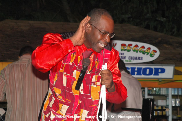 Tarrus Riley, Jimmy Riley, and Dwayne Stephensen - Money Cologne Promotions in association with "British Link Up" presents Summer Jam featuring She's Royal Tarrus Riley & Jimmy Riley - Plus Ras Slick, Sham Dawg, and Whiskey Bagio @ Roots Bamboo, Norman Manley Boulevard, Negril, Jamaica W.I. - Backed up Dean Fraser & The Hurricanne Band - MC Barry G and Rev. BB - July 25, 2007 - Negril Travel Guide.com, Negril Jamaica WI - http://www.negriltravelguide.com - info@negriltravelguide.com...!