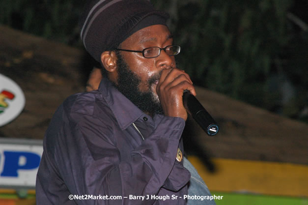 Tarrus Riley, Jimmy Riley, and Dwayne Stephensen - Money Cologne Promotions in association with "British Link Up" presents Summer Jam featuring She's Royal Tarrus Riley & Jimmy Riley - Plus Ras Slick, Sham Dawg, and Whiskey Bagio @ Roots Bamboo, Norman Manley Boulevard, Negril, Jamaica W.I. - Backed up Dean Fraser & The Hurricanne Band - MC Barry G and Rev. BB - July 25, 2007 - Negril Travel Guide.com, Negril Jamaica WI - http://www.negriltravelguide.com - info@negriltravelguide.com...!