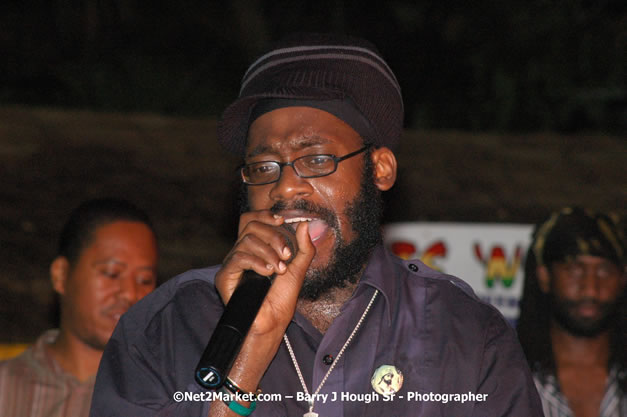 Tarrus Riley, Jimmy Riley, and Dwayne Stephensen - Money Cologne Promotions in association with "British Link Up" presents Summer Jam featuring She's Royal Tarrus Riley & Jimmy Riley - Plus Ras Slick, Sham Dawg, and Whiskey Bagio @ Roots Bamboo, Norman Manley Boulevard, Negril, Jamaica W.I. - Backed up Dean Fraser & The Hurricanne Band - MC Barry G and Rev. BB - July 25, 2007 - Negril Travel Guide.com, Negril Jamaica WI - http://www.negriltravelguide.com - info@negriltravelguide.com...!