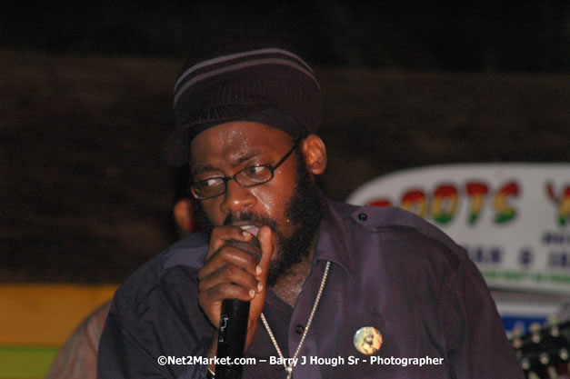 Tarrus Riley, Jimmy Riley, and Dwayne Stephensen - Money Cologne Promotions in association with "British Link Up" presents Summer Jam featuring She's Royal Tarrus Riley & Jimmy Riley - Plus Ras Slick, Sham Dawg, and Whiskey Bagio @ Roots Bamboo, Norman Manley Boulevard, Negril, Jamaica W.I. - Backed up Dean Fraser & The Hurricanne Band - MC Barry G and Rev. BB - July 25, 2007 - Negril Travel Guide.com, Negril Jamaica WI - http://www.negriltravelguide.com - info@negriltravelguide.com...!