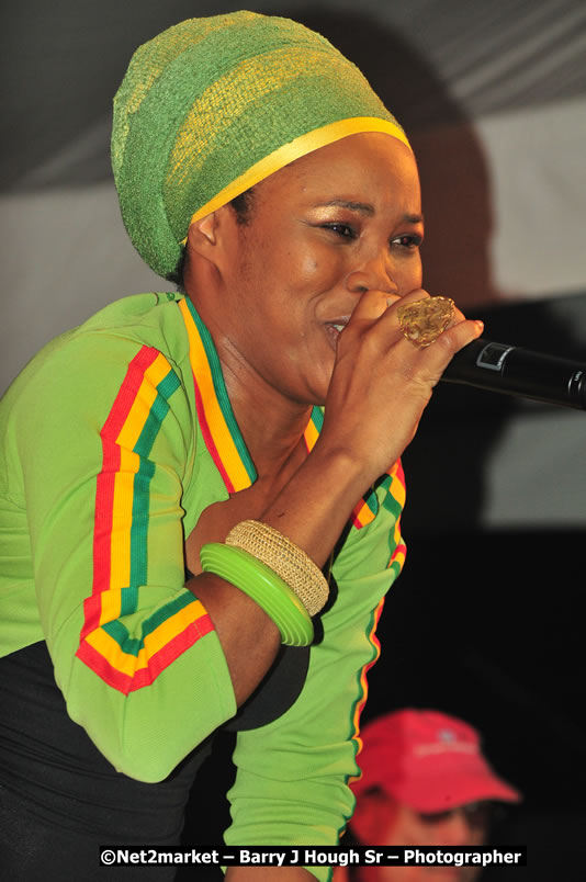 Queen Ifrica @ Unite The People An International Reggae Fest, Featuring: Beres Hammond, Coco T, Queen Ifrica, Khalil, Cameal Davis, Iley Dread, Rochelle, Geoffrey Star, Ras Penco, Kool DeLoy, Otis Gayle, J.McKay, Tiney Winey, Venue at Norman Manley Boulevard, Negril, Westmoreland, Jamaica - Saturday, April 4, 2009 - Photographs by Net2Market.com - Barry J. Hough Sr, Photographer/Photojournalist - Negril Travel Guide, Negril Jamaica WI - http://www.negriltravelguide.com - info@negriltravelguide.com...!