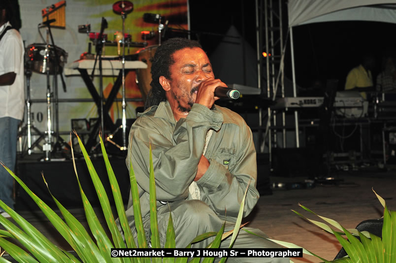 Unite The People An International Reggae Fest, Featuring: Beres Hammond, Coco T, Queen Ifrica, Khalil, Cameal Davis, Iley Dread, Rochelle, Geoffrey Star, Ras Penco, Kool DeLoy, Otis Gayle, J.McKay, Tiney Winey, Venue at Norman Manley Boulevard, Negril, Westmoreland, Jamaica - Saturday, April 4, 2009 - Photographs by Net2Market.com - Barry J. Hough Sr, Photographer/Photojournalist - Negril Travel Guide, Negril Jamaica WI - http://www.negriltravelguide.com - info@negriltravelguide.com...!