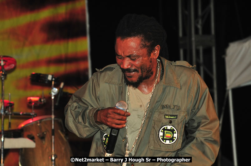 Unite The People An International Reggae Fest, Featuring: Beres Hammond, Coco T, Queen Ifrica, Khalil, Cameal Davis, Iley Dread, Rochelle, Geoffrey Star, Ras Penco, Kool DeLoy, Otis Gayle, J.McKay, Tiney Winey, Venue at Norman Manley Boulevard, Negril, Westmoreland, Jamaica - Saturday, April 4, 2009 - Photographs by Net2Market.com - Barry J. Hough Sr, Photographer/Photojournalist - Negril Travel Guide, Negril Jamaica WI - http://www.negriltravelguide.com - info@negriltravelguide.com...!