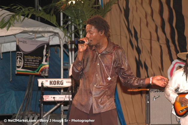 Kenyatta Hill @ Western Consciousness 2007 - Presented by King of Kings Productons - Saturday, April 28, 2007 - Llandilo Cultural Centre, Savanna-La-Mar, Westmoreland, Jamaica W.I. - Negril Travel Guide, Negril Jamaica WI - http://www.negriltravelguide.com - info@negriltravelguide.com...!