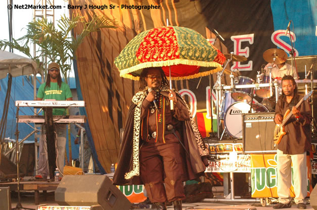 Luciano @ Western Consciousness 2007 - Presented by King of Kings Productons - Saturday, April 28, 2007 - Llandilo Cultural Centre, Savanna-La-Mar, Westmoreland, Jamaica W.I. - Negril Travel Guide, Negril Jamaica WI - http://www.negriltravelguide.com - info@negriltravelguide.com...!