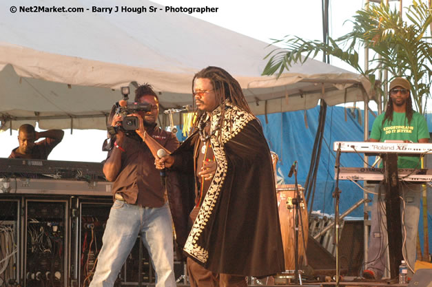 Luciano @ Western Consciousness 2007 - Presented by King of Kings Productons - Saturday, April 28, 2007 - Llandilo Cultural Centre, Savanna-La-Mar, Westmoreland, Jamaica W.I. - Negril Travel Guide, Negril Jamaica WI - http://www.negriltravelguide.com - info@negriltravelguide.com...!