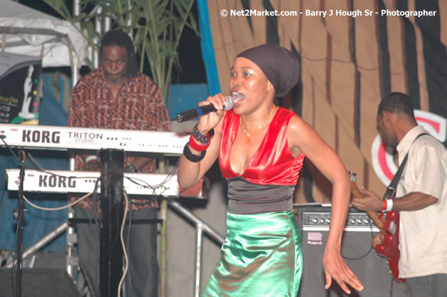 Queen Ifrica @ Western Consciousness 2007 - Presented by King of Kings Productons - Saturday, April 28, 2007 - Llandilo Cultural Centre, Savanna-La-Mar, Westmoreland, Jamaica W.I. - Negril Travel Guide, Negril Jamaica WI - http://www.negriltravelguide.com - info@negriltravelguide.com...!