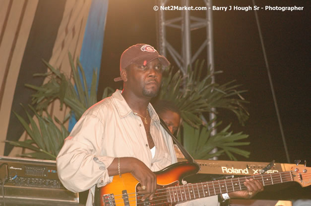 Tarrus Riley @ Western Consciousness 2007 - Presented by King of Kings Productons - Saturday, April 28, 2007 - Llandilo Cultural Centre, Savanna-La-Mar, Westmoreland, Jamaica W.I. - Negril Travel Guide, Negril Jamaica WI - http://www.negriltravelguide.com - info@negriltravelguide.com...!