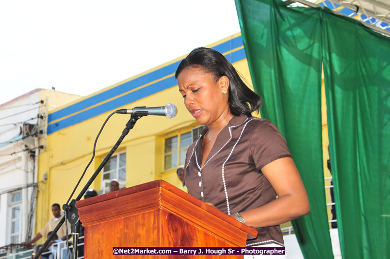 The City of Montego Bay Welcomes Our 2008 Olympians - Western Motorcade - Civic Ceremony - A Salute To Our Beijing Heros - Sam Sharpe Square, Montego Bay, Jamaica - Tuesday, October 7, 2008 - Photographs by Net2Market.com - Barry J. Hough Sr. Photojournalist/Photograper - Photographs taken with a Nikon D300 - Negril Travel Guide, Negril Jamaica WI - http://www.negriltravelguide.com - info@negriltravelguide.com...!