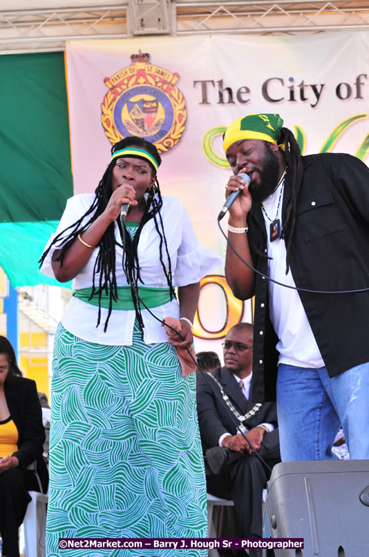 The City of Montego Bay Welcomes Our 2008 Olympians - Western Motorcade - Civic Ceremony - A Salute To Our Beijing Heros - Sam Sharpe Square, Montego Bay, Jamaica - Tuesday, October 7, 2008 - Photographs by Net2Market.com - Barry J. Hough Sr. Photojournalist/Photograper - Photographs taken with a Nikon D300 - Negril Travel Guide, Negril Jamaica WI - http://www.negriltravelguide.com - info@negriltravelguide.com...!